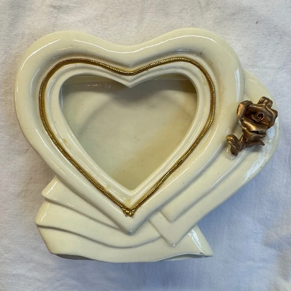 White Open Heart Porcelain Picture Frame
